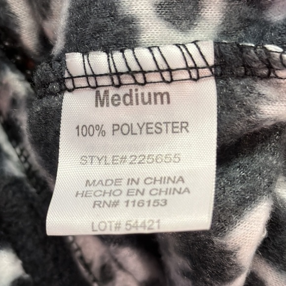 Happy Halloween Poof Skull & Crossbones Zippered Hooded Loungewear PJ Onsie Med - Picture 12 of 12